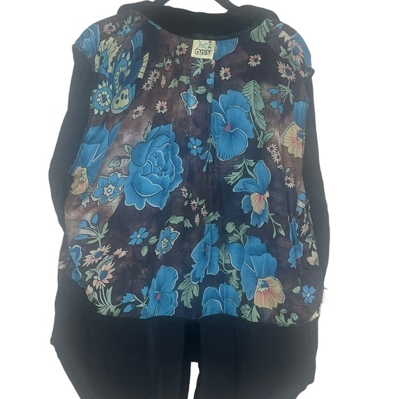 JADED‎ GYPSY Black Velvet/Floral Interior Shirt - Picture 3 of 8